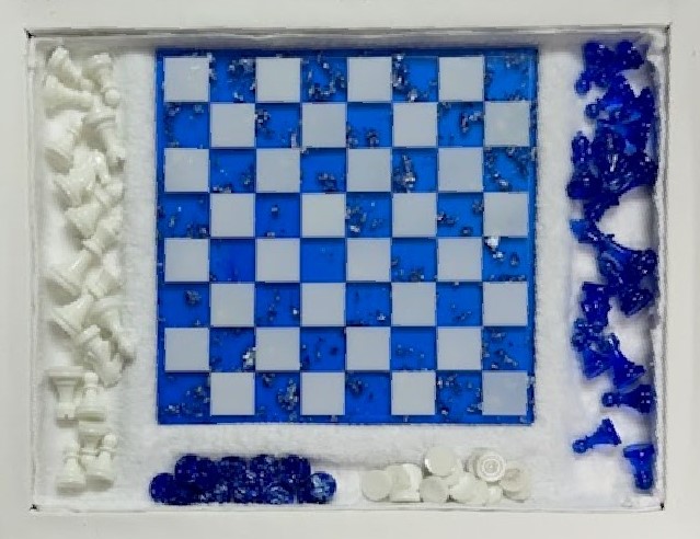 blue & white Chess